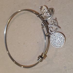 Footnotes Friends Forever Bangle Bracelet NWOT